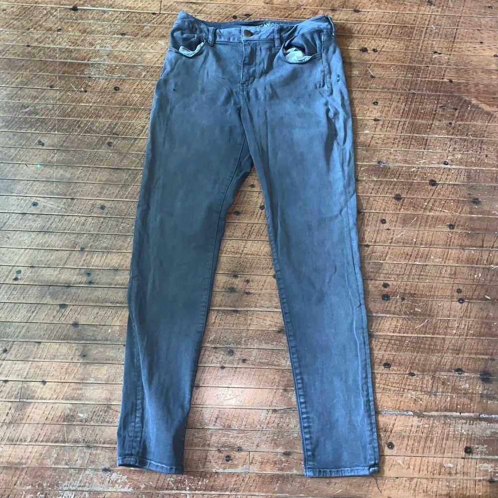 American Eagle gray distressed size 12 normcore stretchy jeggings